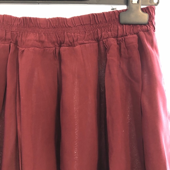 NWOT Brandy Melville Skirt - Picture 2 of 4